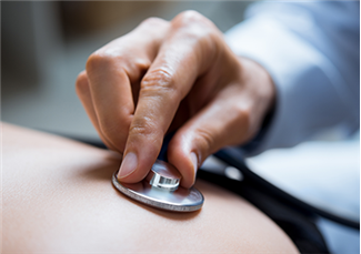 זהירות, תרופות: כך תמנעו נזק מנטילת מספר תרופות במקביל