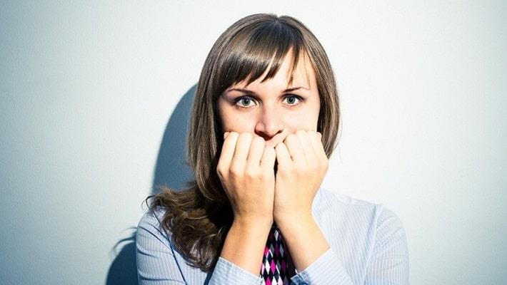 אישה סובלת ממתח וסטרס, לוראזפאם (לוריוון, לוריבן)