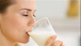 אחת ולתמיד: האם חלב בריא לנו או לא?