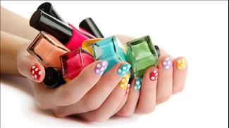 לציפורניים יפות – ובריאות: 10 טיפים שיעזרו לך לבחור את הלק הנכון