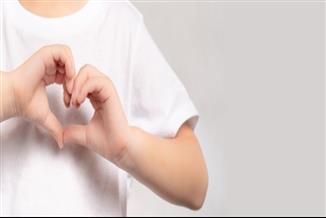 התפוח לא נופל רחוק מהעץ : האם נדיבות היא תכונה נרכשת?